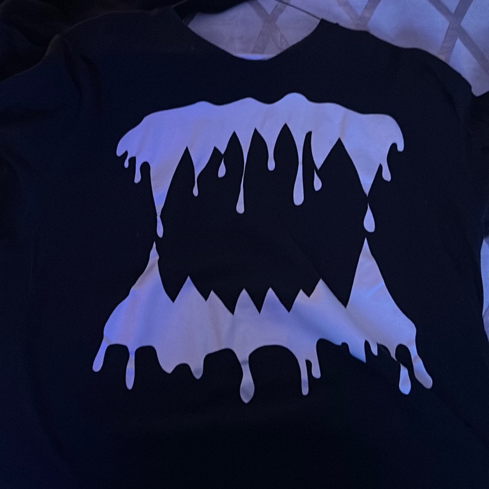 Rihanna Montée tour glow in the dark